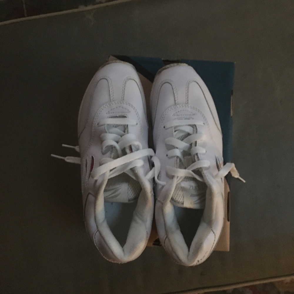 Zephyr cheerleading sneakers size 6 usa